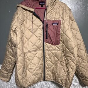 Patagonia jacket runs large.